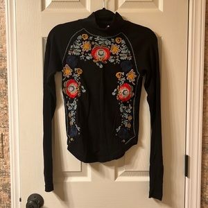 FREE PEOPLE EMBROIDERED TURTLENECK